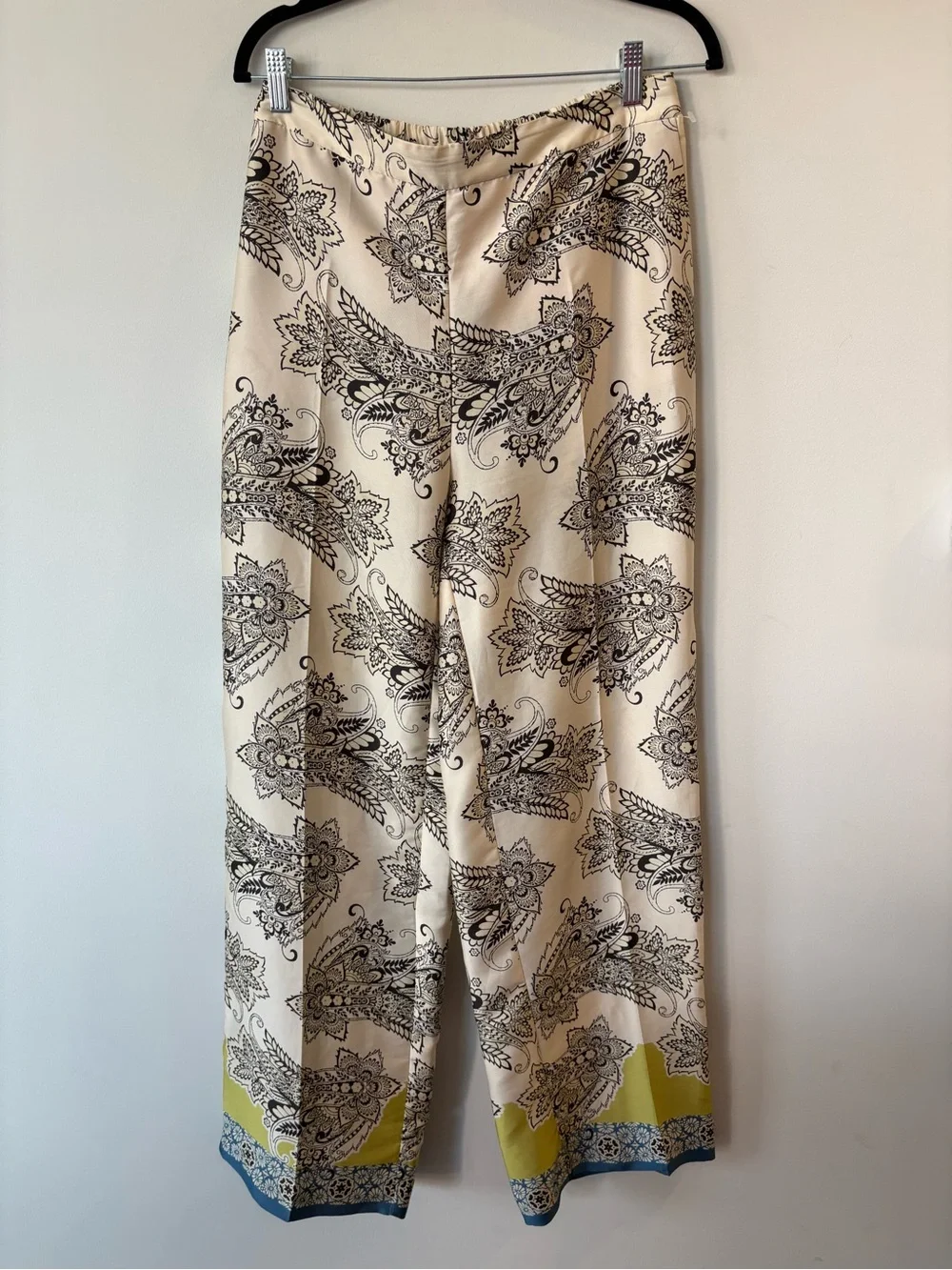 Zara Cream Paisley Wide-Leg Pants with Black Print Large